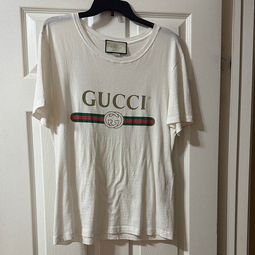 Gucci Cream Tee with Iconic Logo